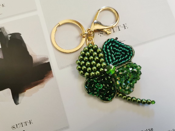 法绣四叶草包挂